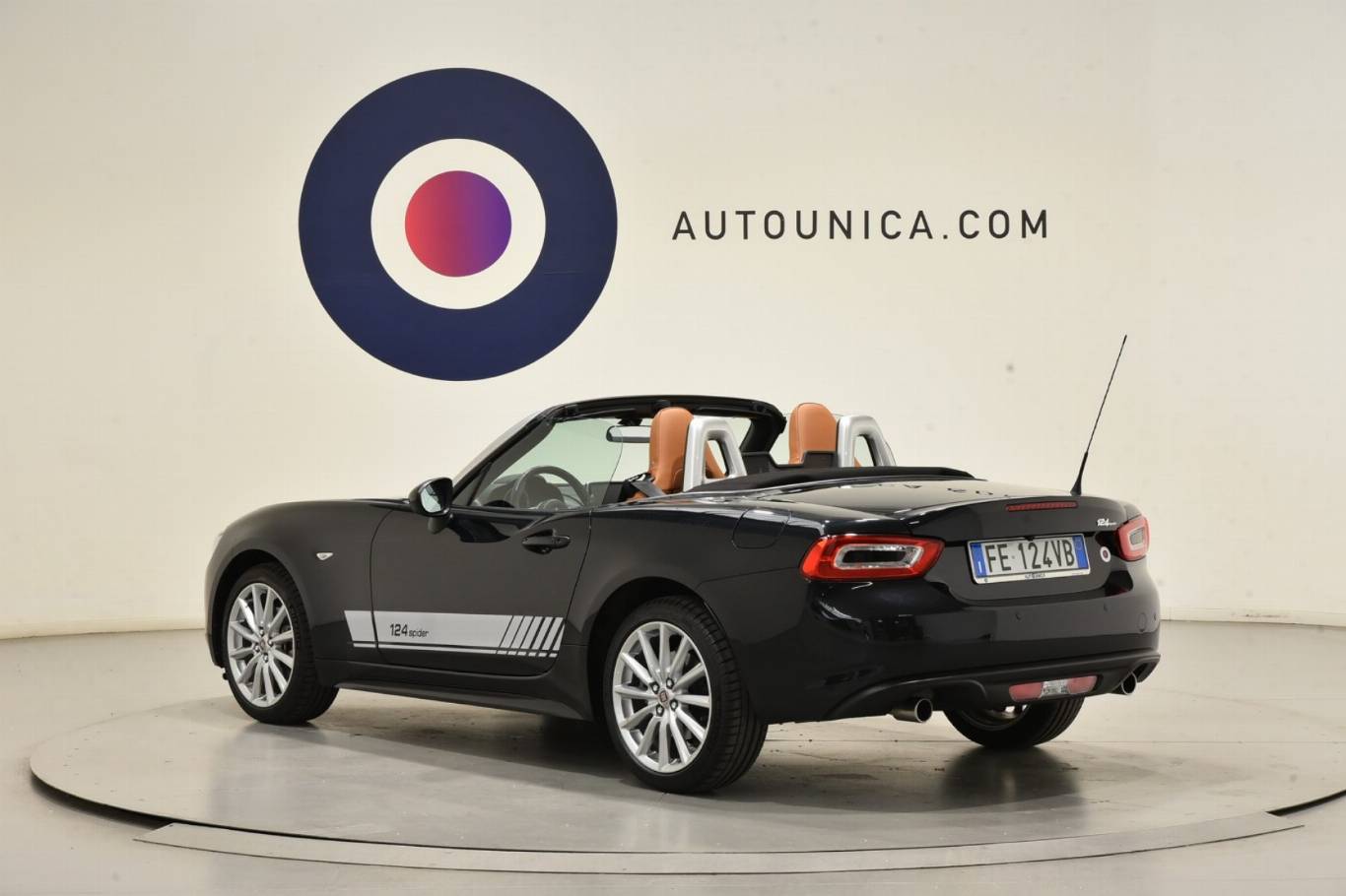 FIAT 124 Spider 2