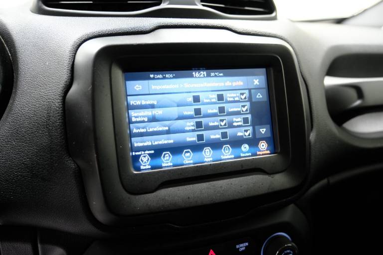 JEEP Renegade 26