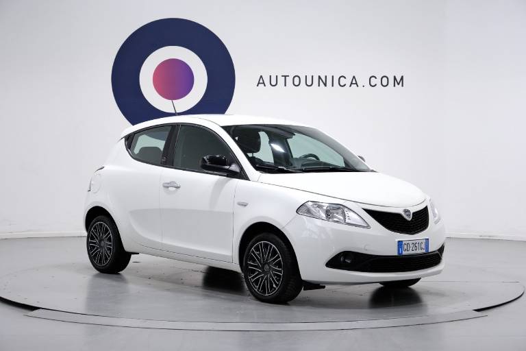 LANCIA Ypsilon 3
