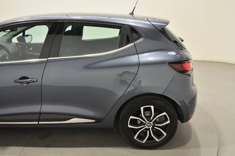 RENAULT Clio 44