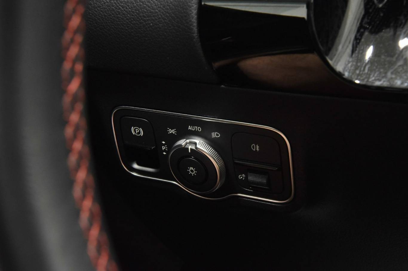 MERCEDES-BENZ GLA 200 17