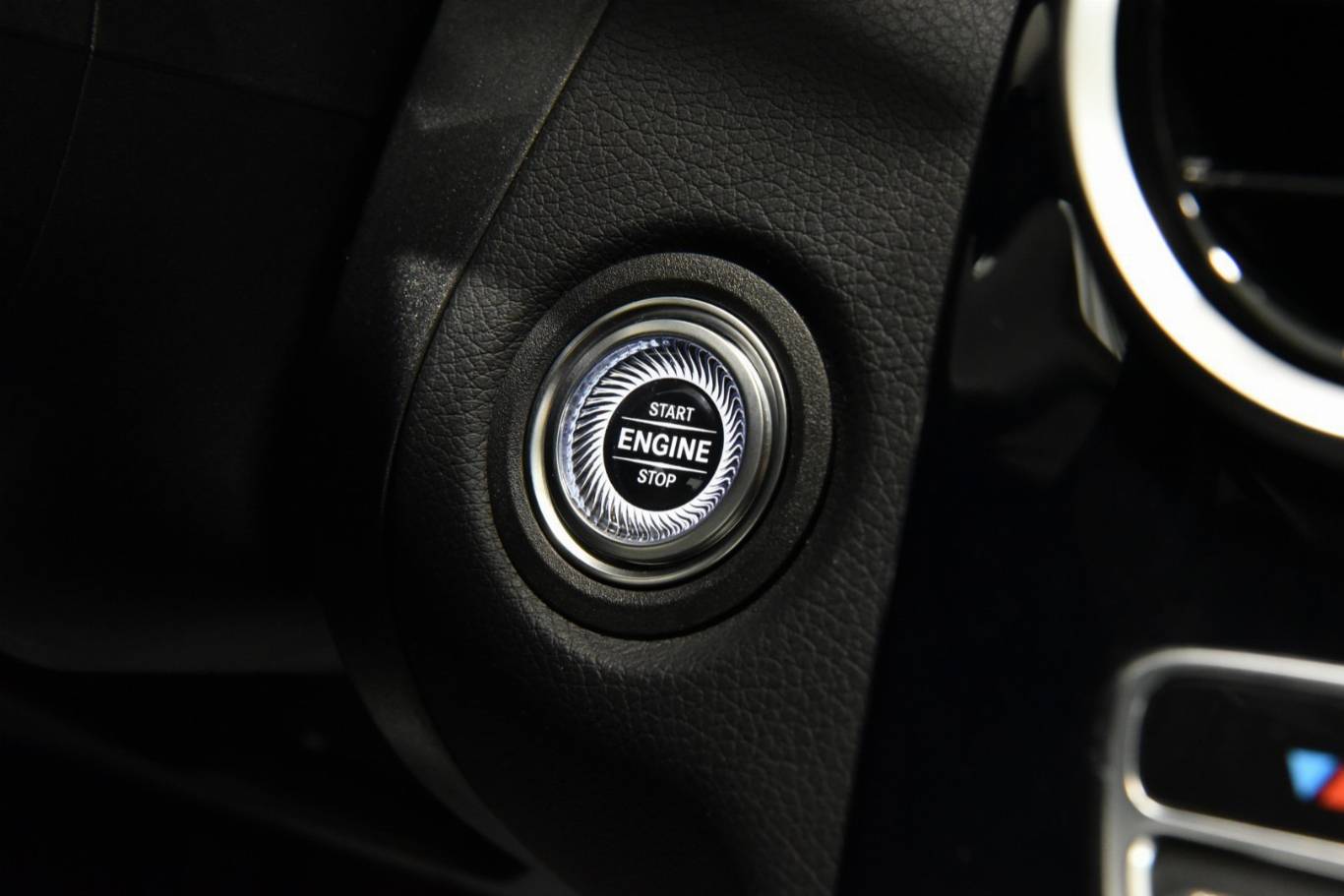 MERCEDES-BENZ C 220 24