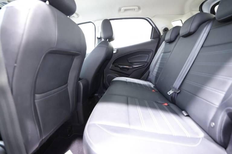 FORD EcoSport 34