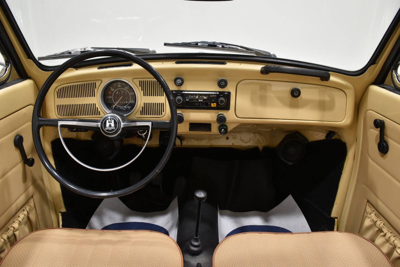 VOLKSWAGEN Maggiolino 19