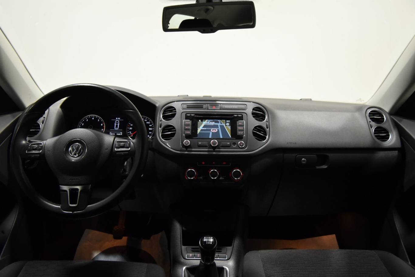 VOLKSWAGEN Tiguan 20