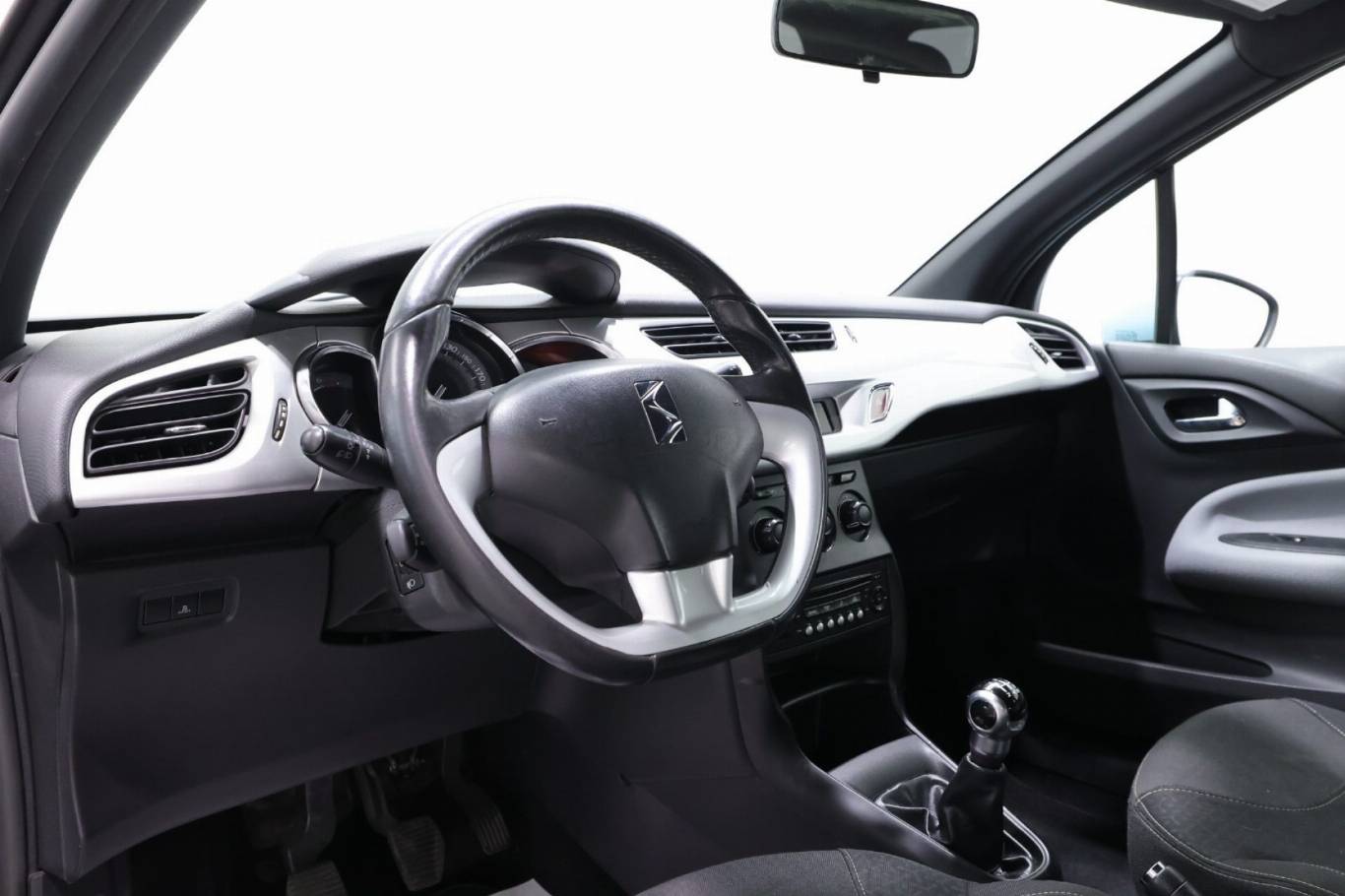 DS AUTOMOBILES DS 3 5