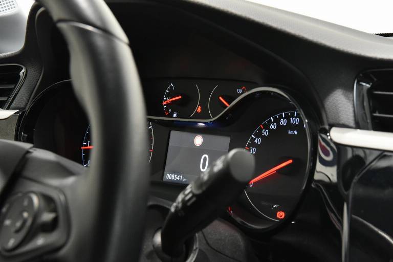 OPEL Corsa 38