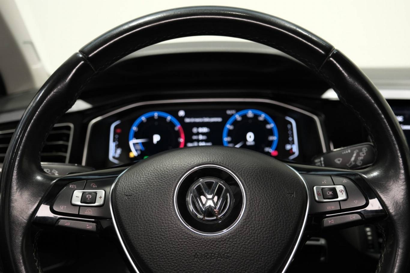 VOLKSWAGEN Polo 7
