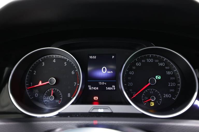 VOLKSWAGEN Golf 8