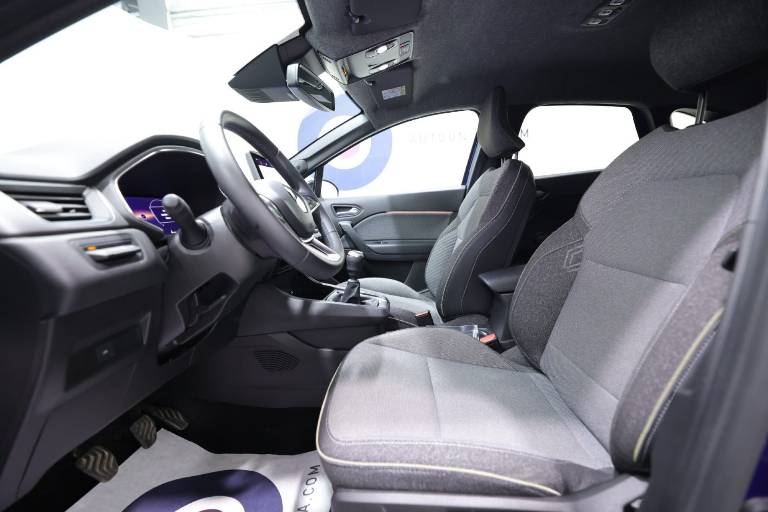 RENAULT Captur 19