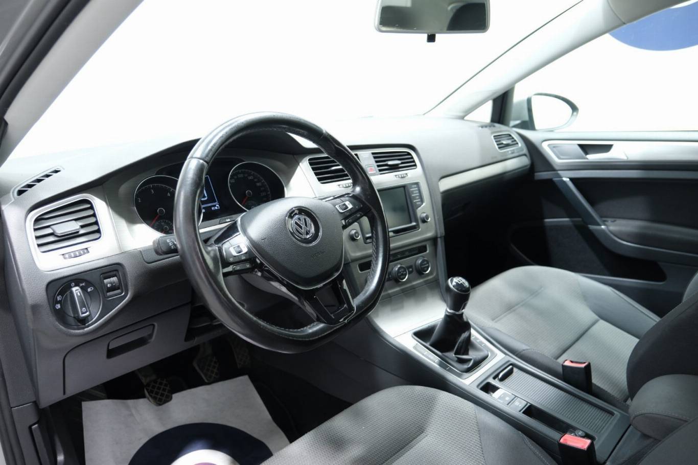 VOLKSWAGEN Golf 5