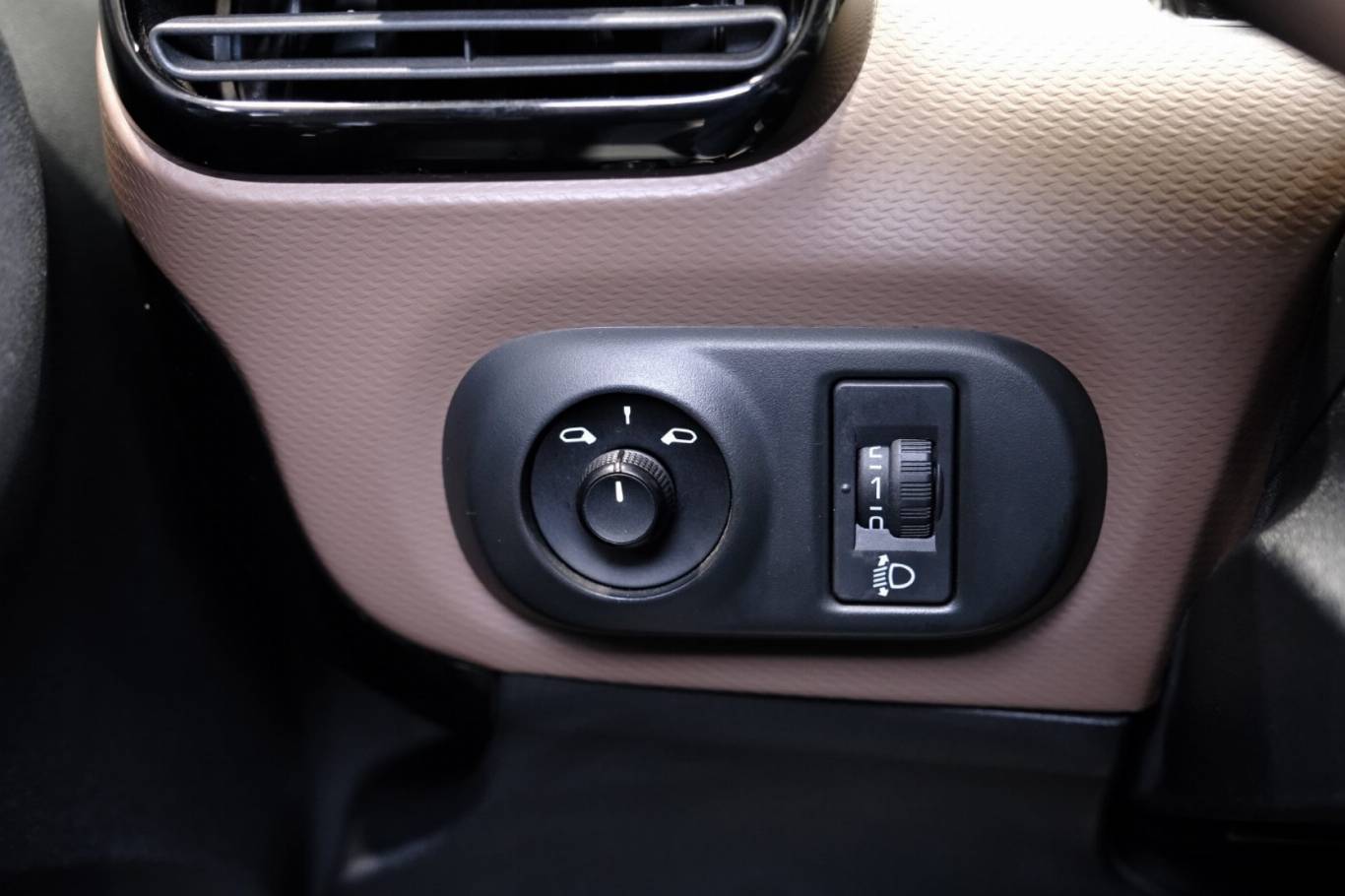 CITROEN C4 Cactus 24