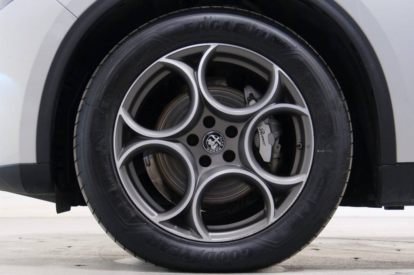 ALFA ROMEO Stelvio 13