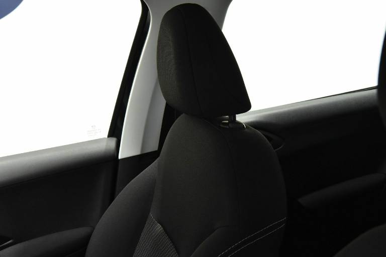 PEUGEOT 208 3