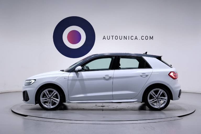 AUDI A1 10