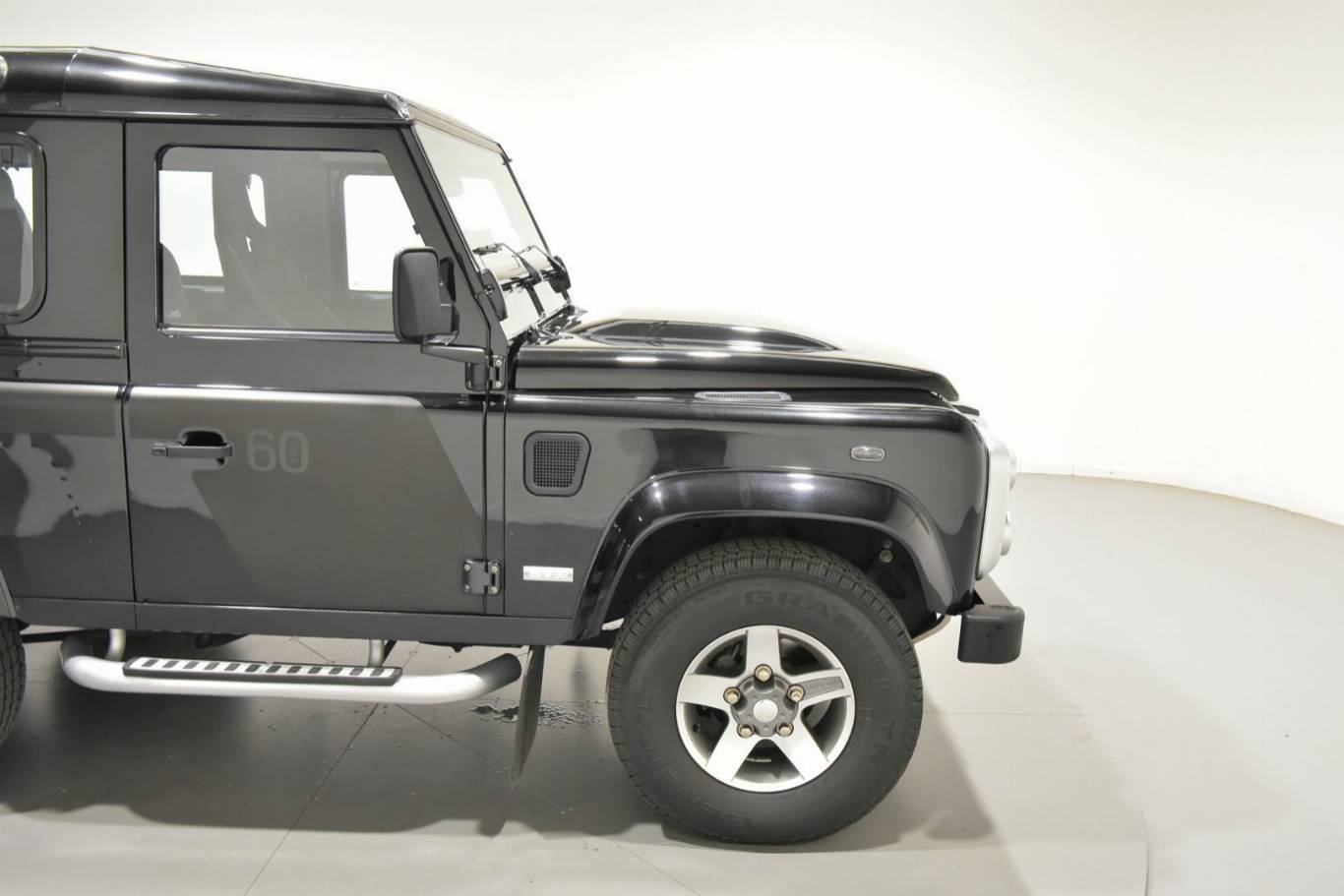 LAND ROVER Defender 70