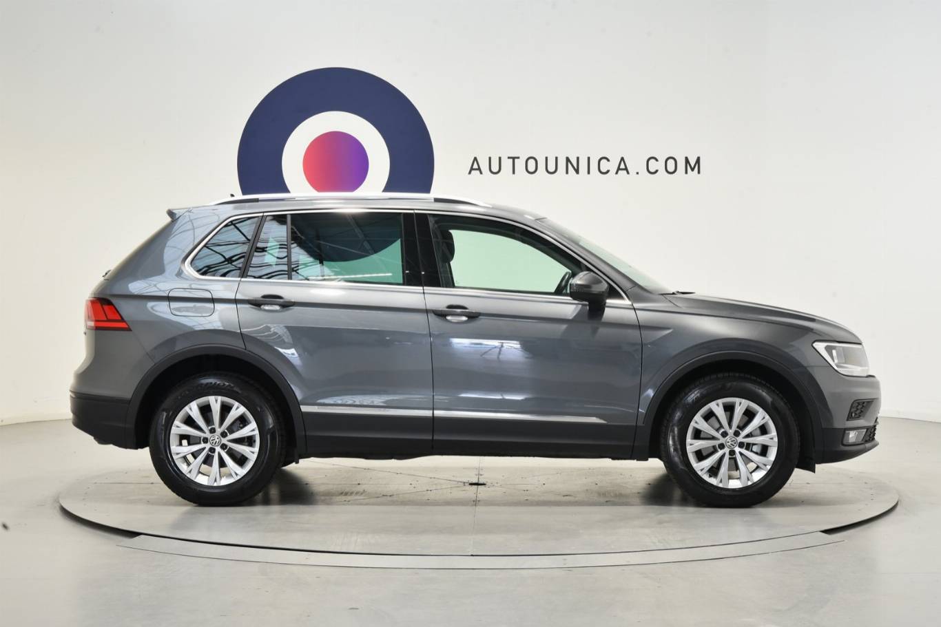 VOLKSWAGEN Tiguan 29