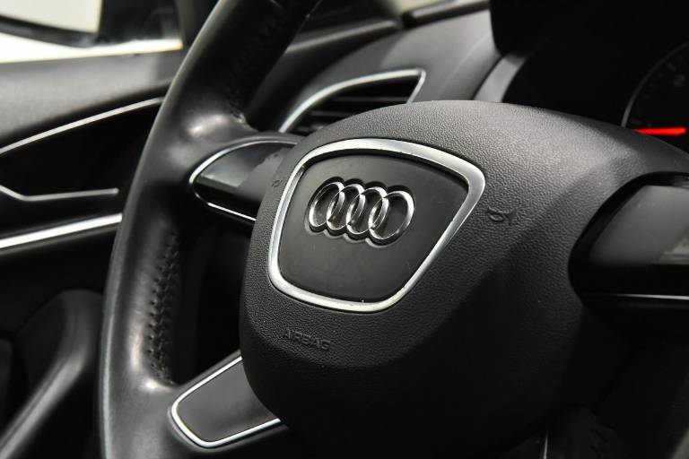 AUDI Q3 27