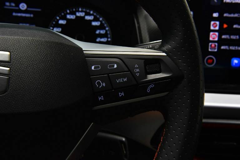 SEAT Arona 8