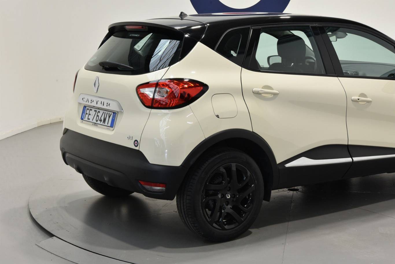 RENAULT Captur 18