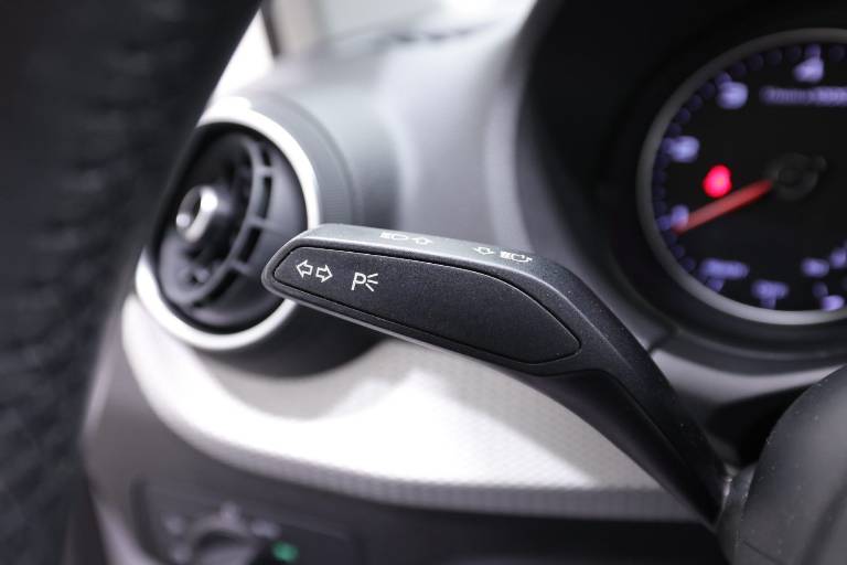 AUDI Q2 22