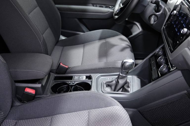 VOLKSWAGEN Touran 60