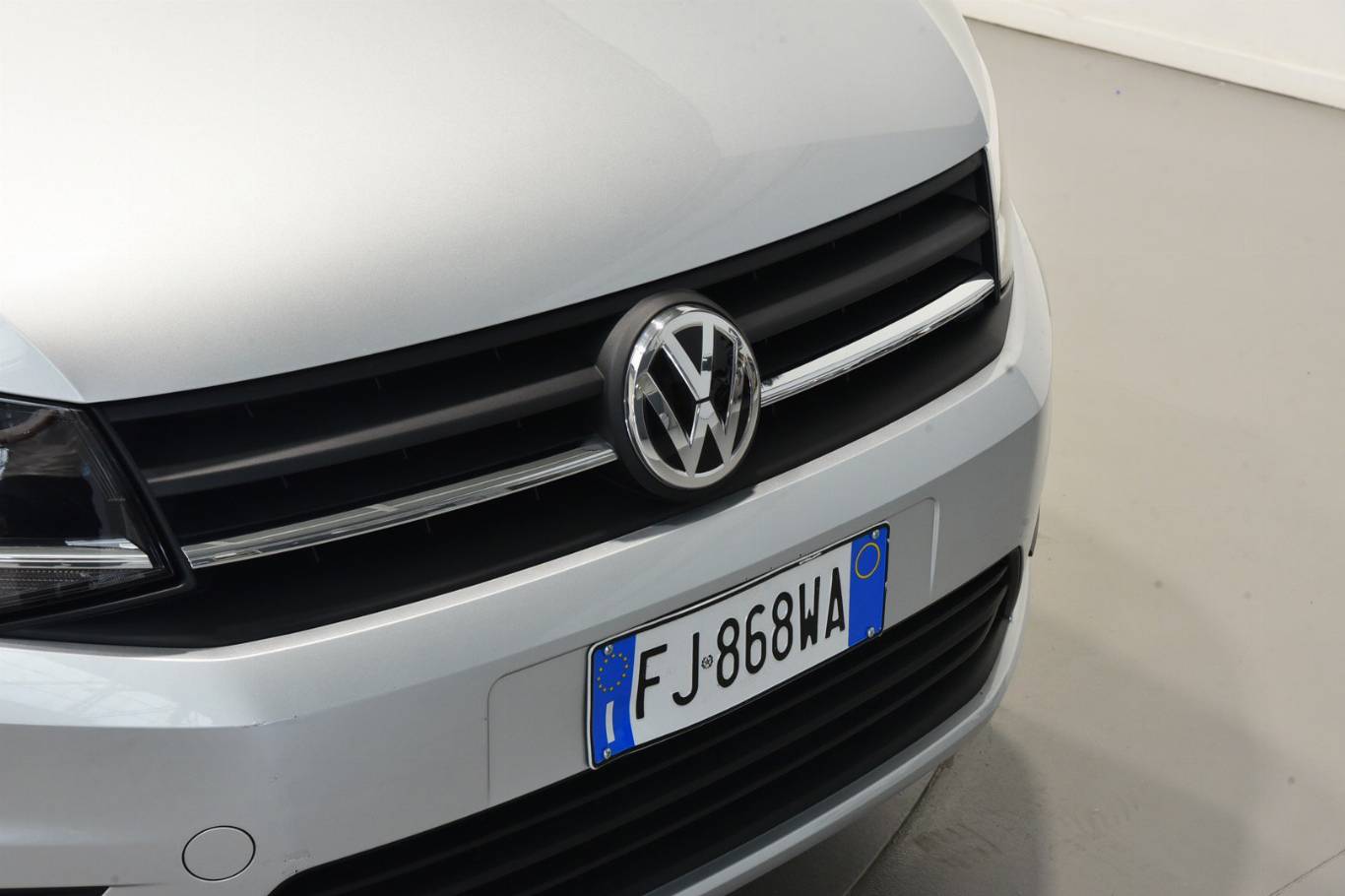VOLKSWAGEN Caddy 37