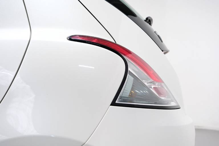 LANCIA Ypsilon 32