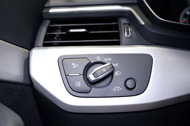 AUDI A4 39