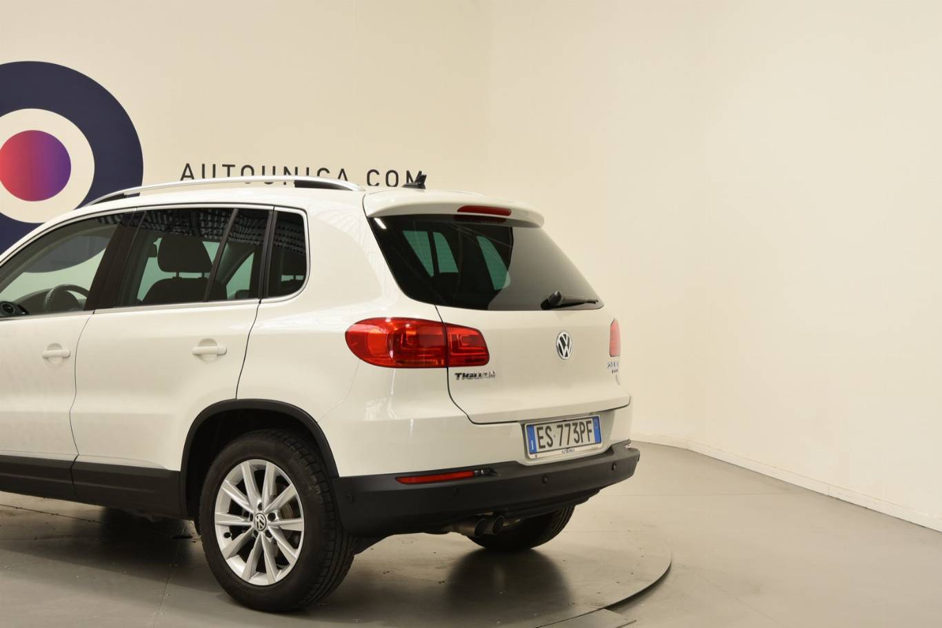 VOLKSWAGEN Tiguan 38