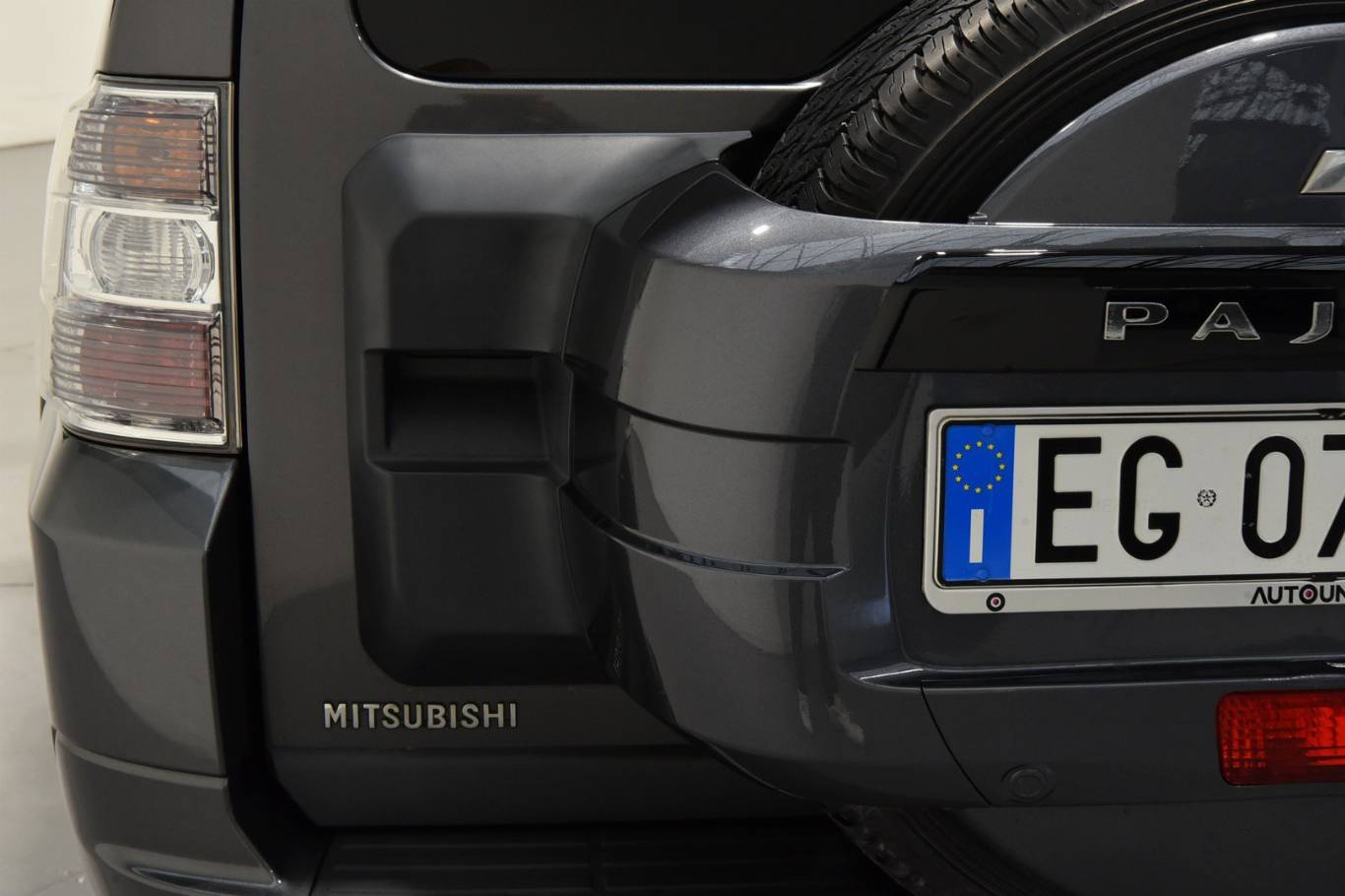 MITSUBISHI Pajero 17