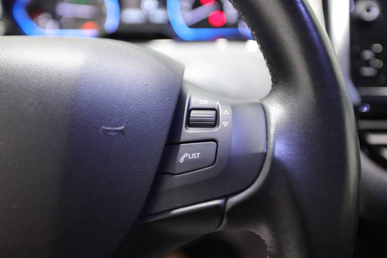 PEUGEOT 2008 21