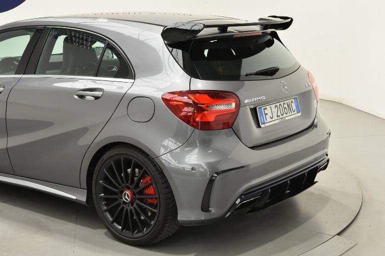 MERCEDES-BENZ A 45 AMG 37