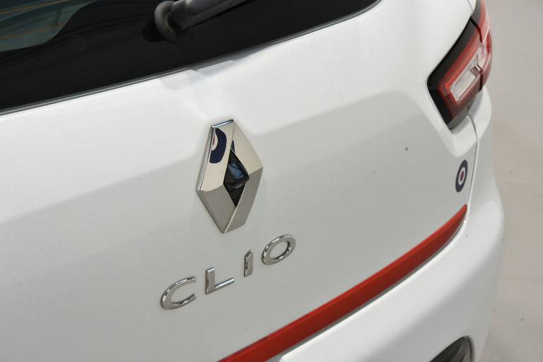 RENAULT Clio 46