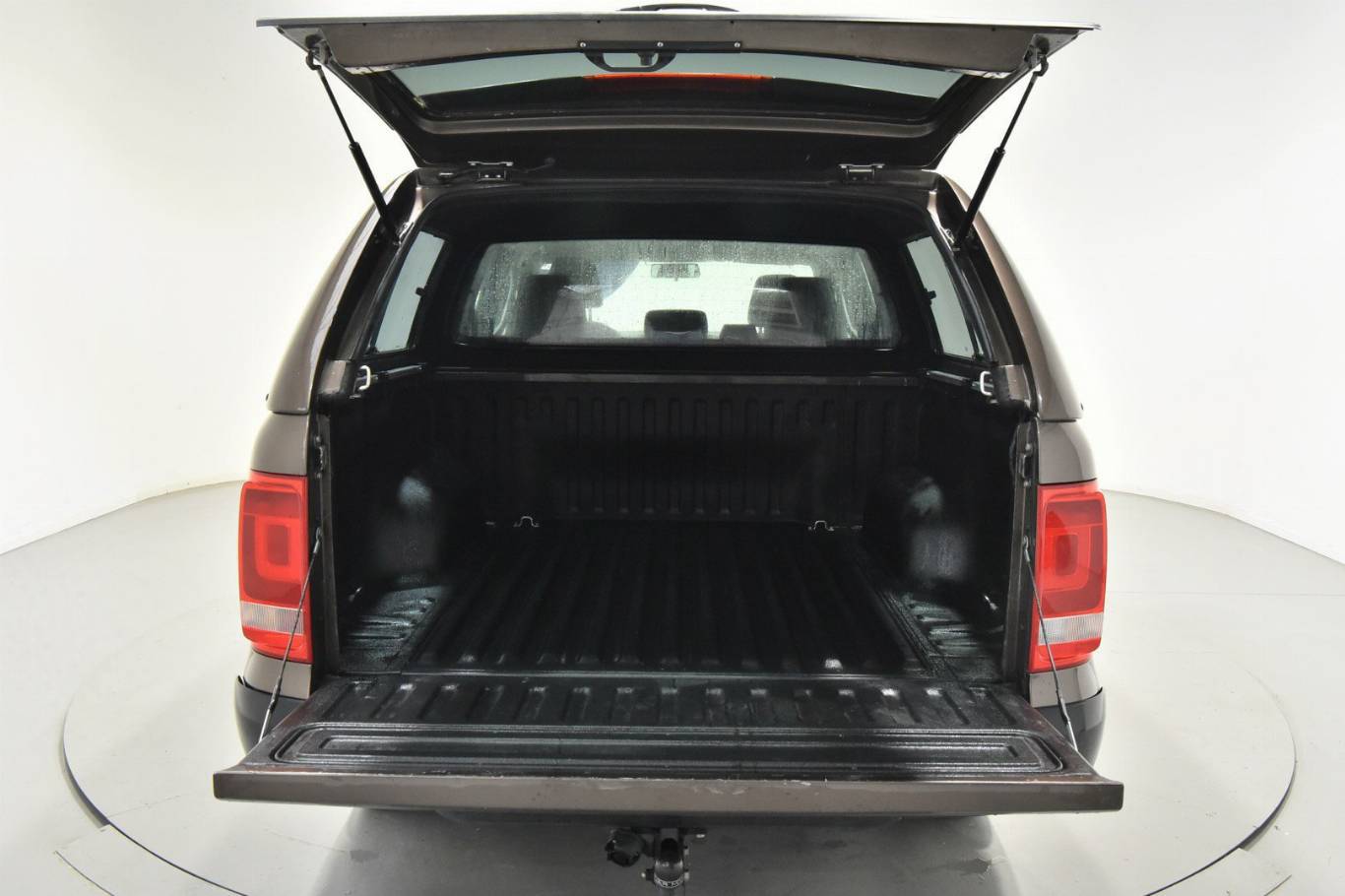 VOLKSWAGEN Amarok 32