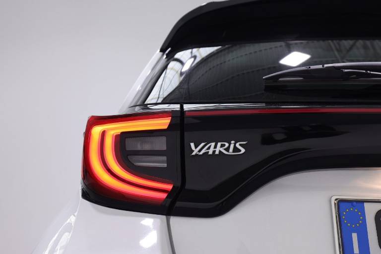 TOYOTA Yaris 39