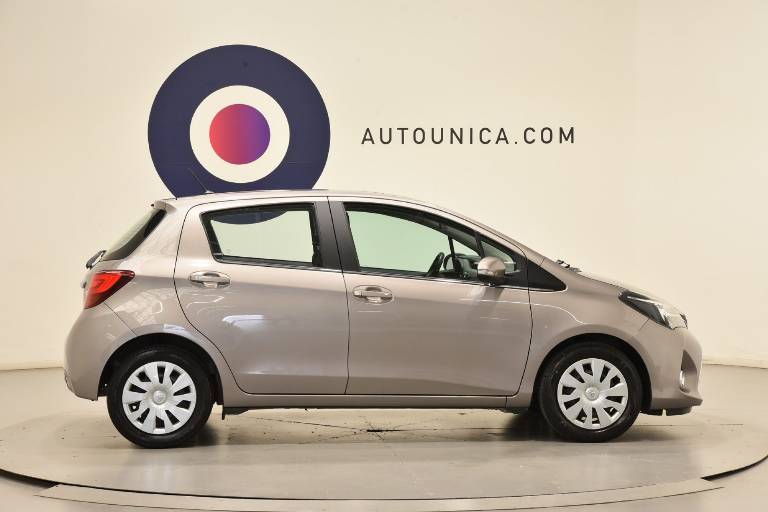 TOYOTA Yaris 31