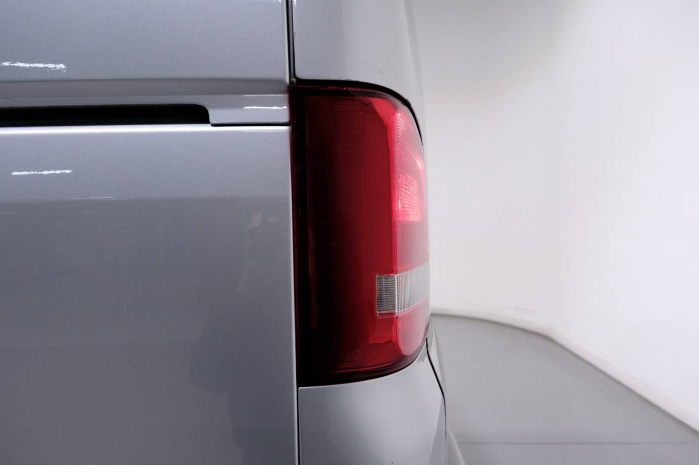 VOLKSWAGEN T5 Multivan 65