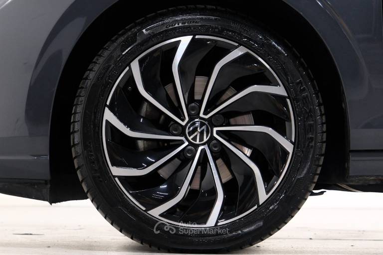 VOLKSWAGEN Golf 13