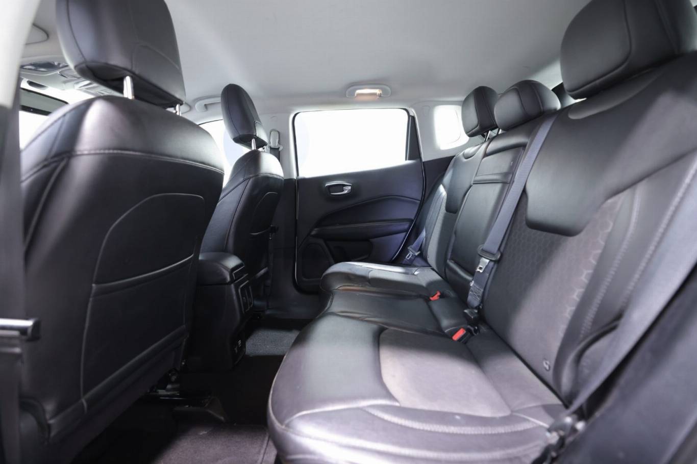 JEEP Compass 37