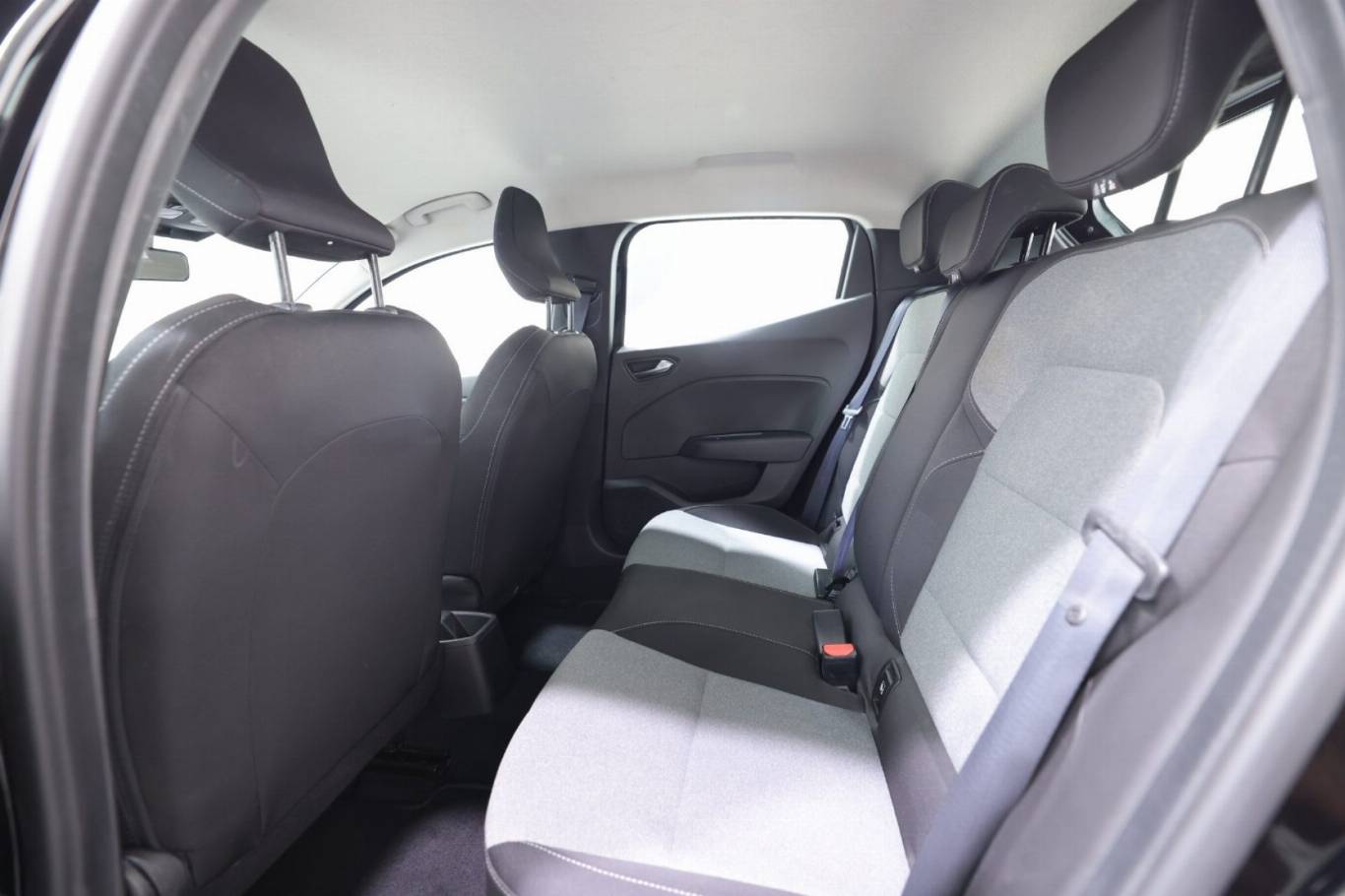 RENAULT Clio 33