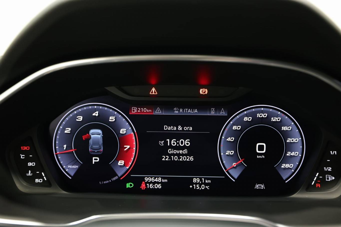 AUDI Q3 8