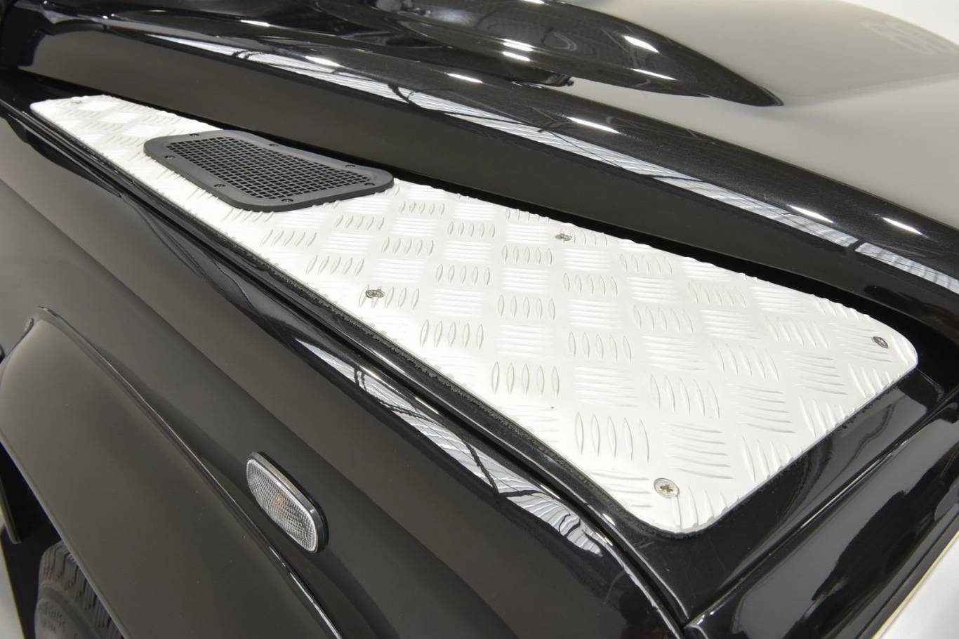 LAND ROVER Defender 70