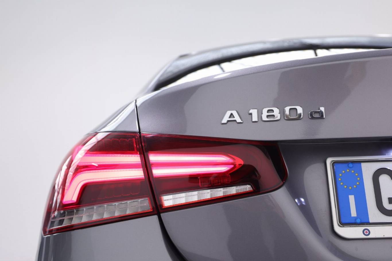 MERCEDES-BENZ A 180 39