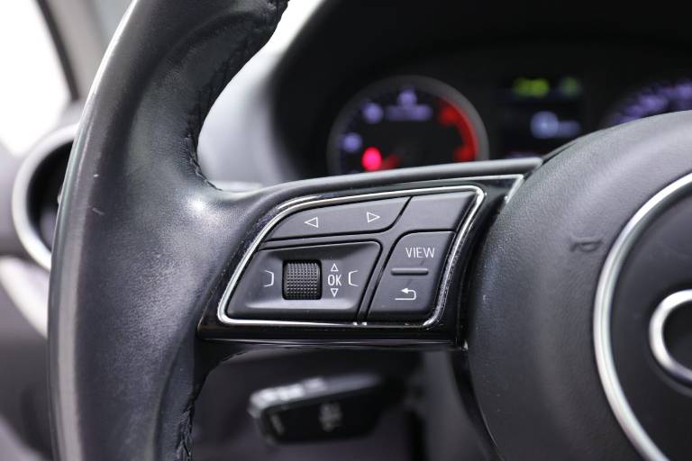 AUDI Q2 20