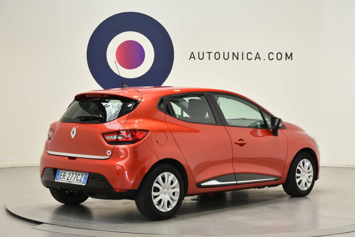 RENAULT Clio 30