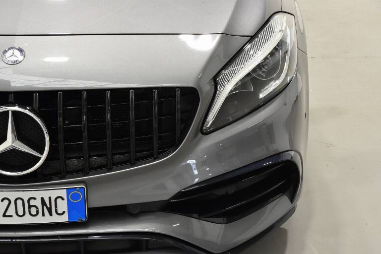 MERCEDES-BENZ A 45 AMG 33