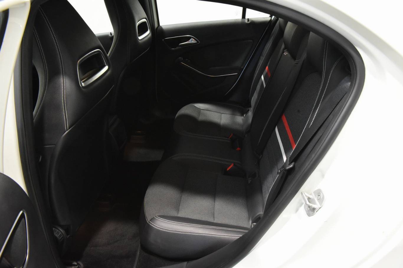 MERCEDES-BENZ A 180 20