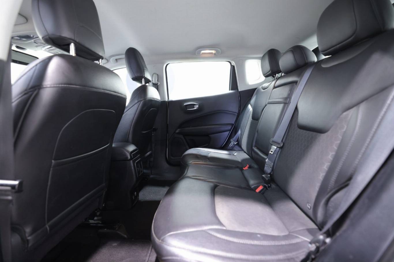 JEEP Compass 37