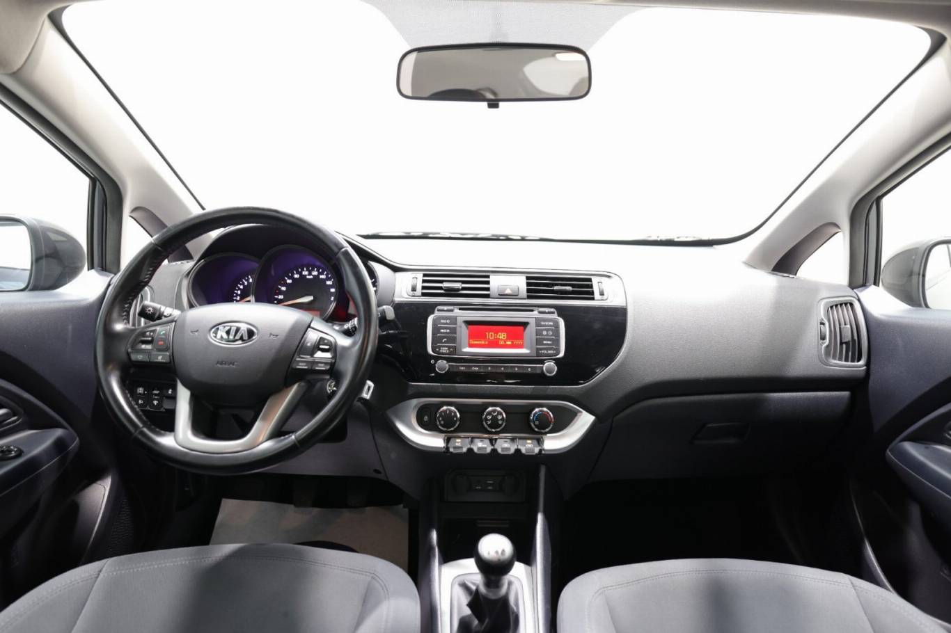 KIA Rio 10